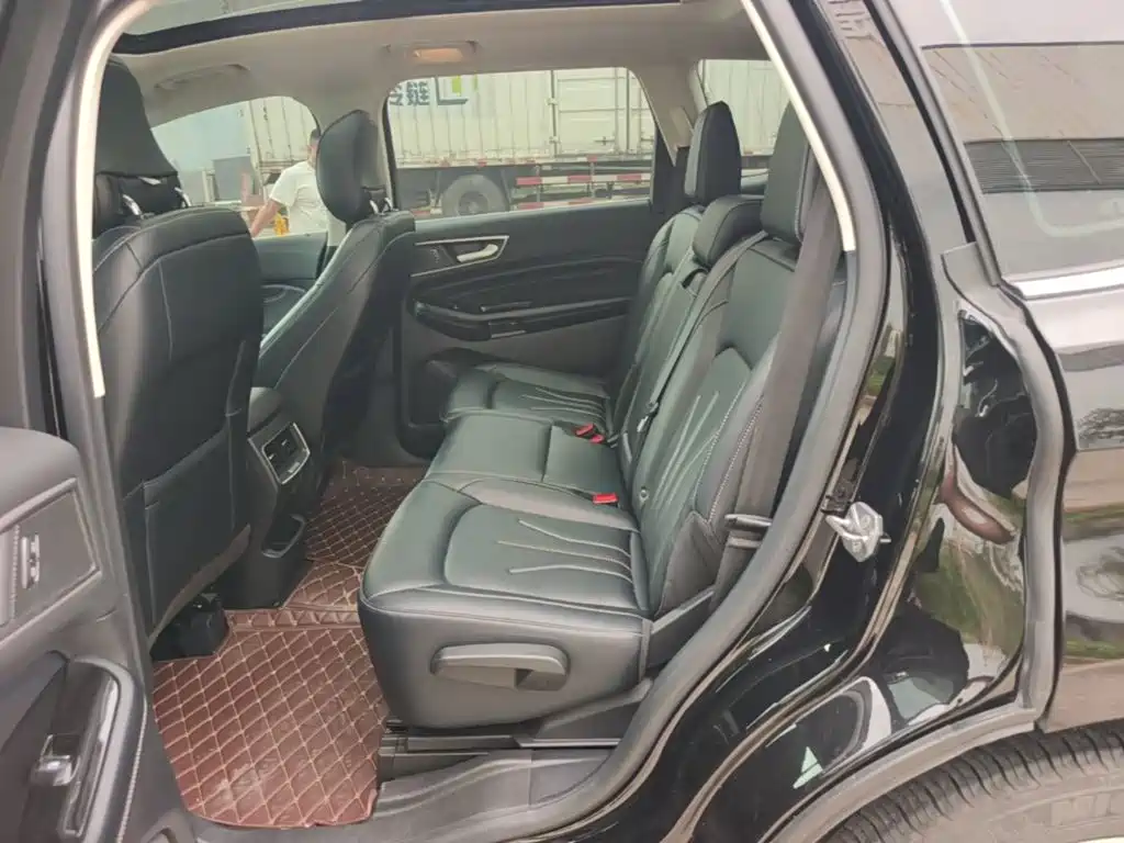 Ford Edge — миниатюра 17