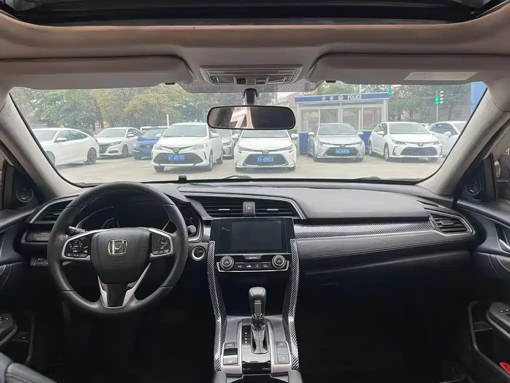 Honda Civic 2019 220TURBO CVT V
