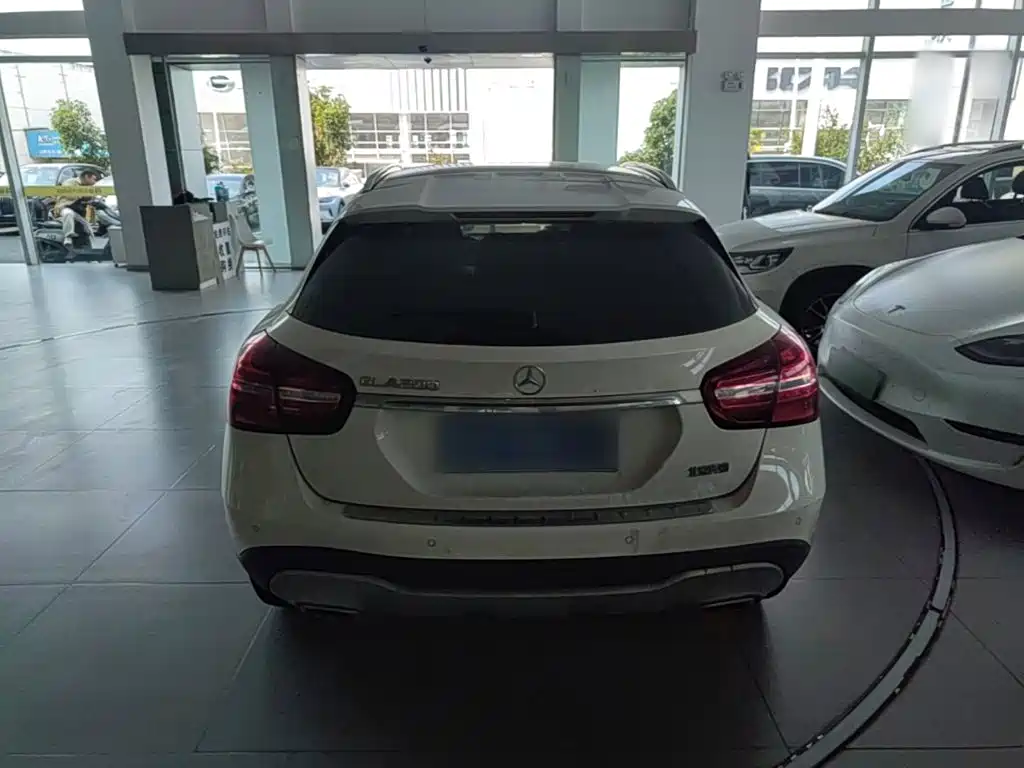 Mercedes-Benz GLA — миниатюра 6