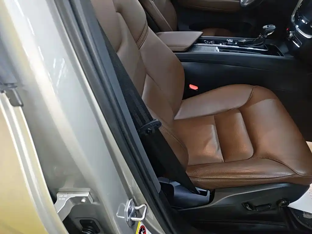 Volvo XC60 — миниатюра 25