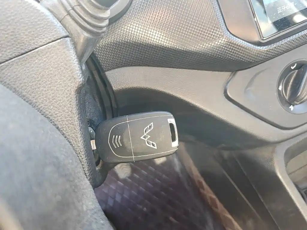 Wuling Hongguang — миниатюра 9