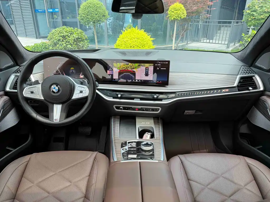 BMW X5 2023 xDrive 40Li M Sport