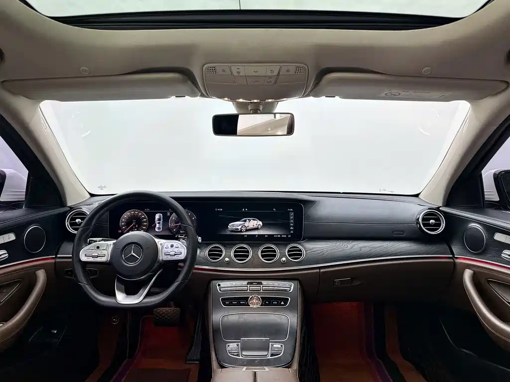 Mercedes-Benz E-Class — миниатюра 12