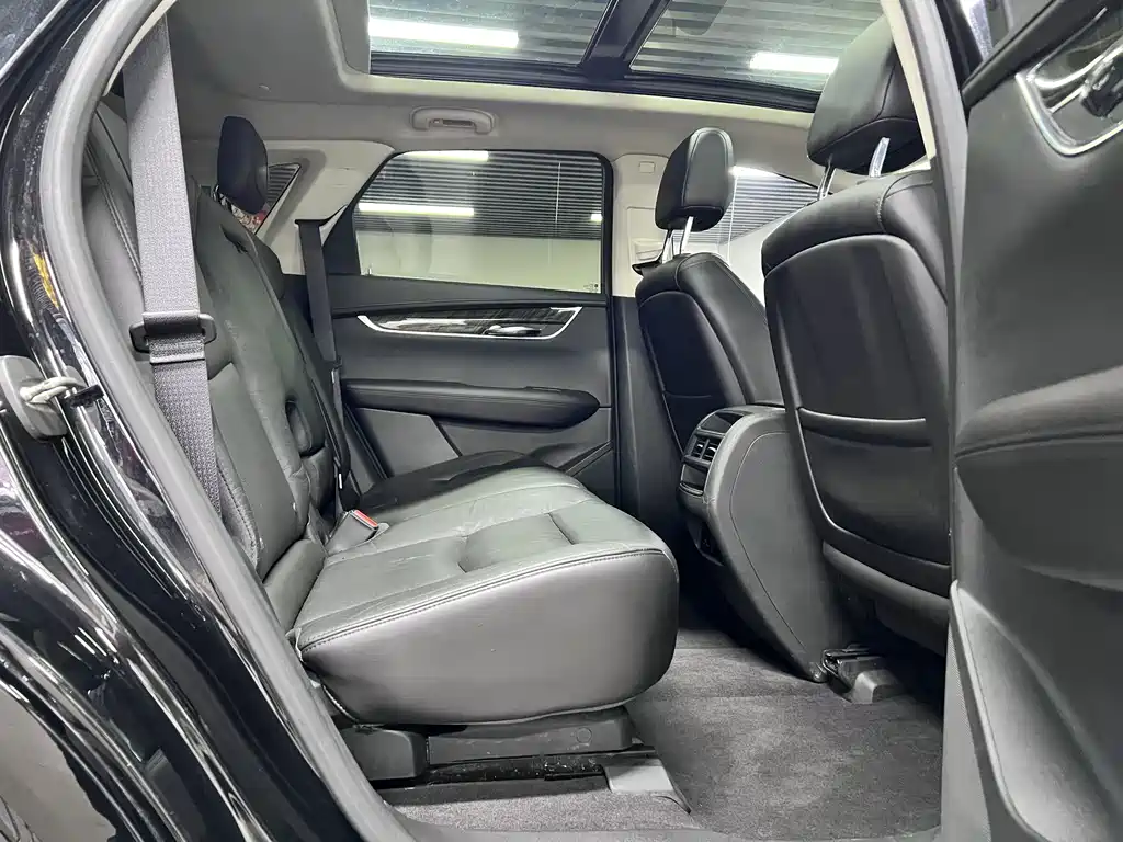 Cadillac XT5 — миниатюра 10