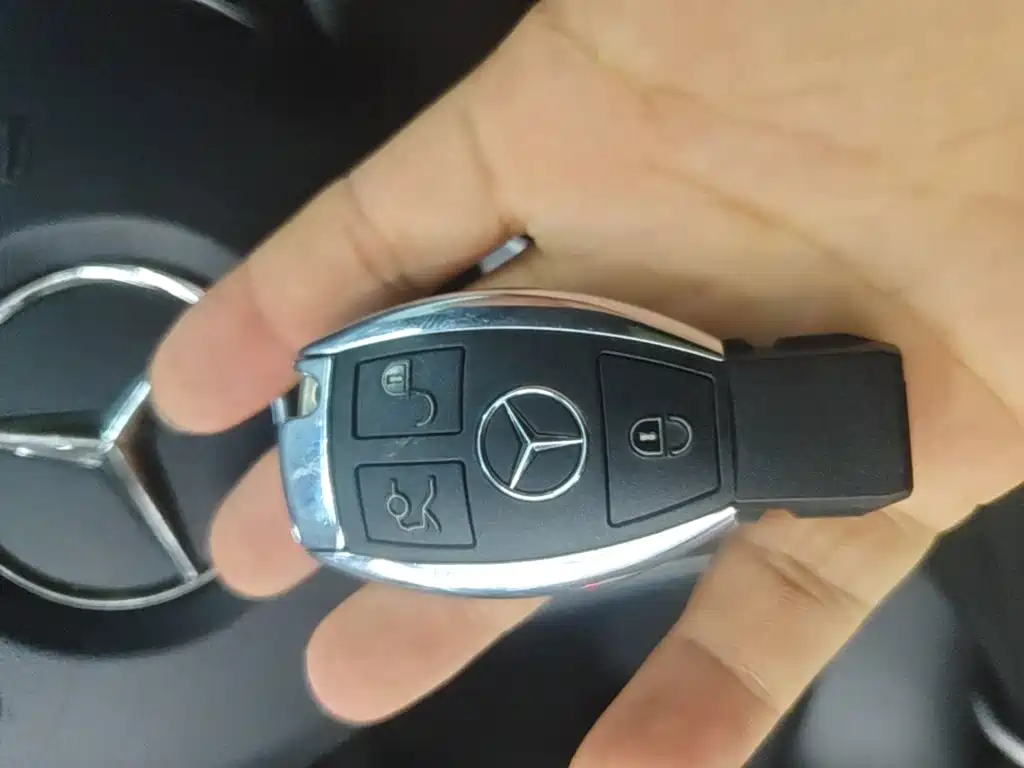 Mercedes-Benz C-Class — миниатюра 9