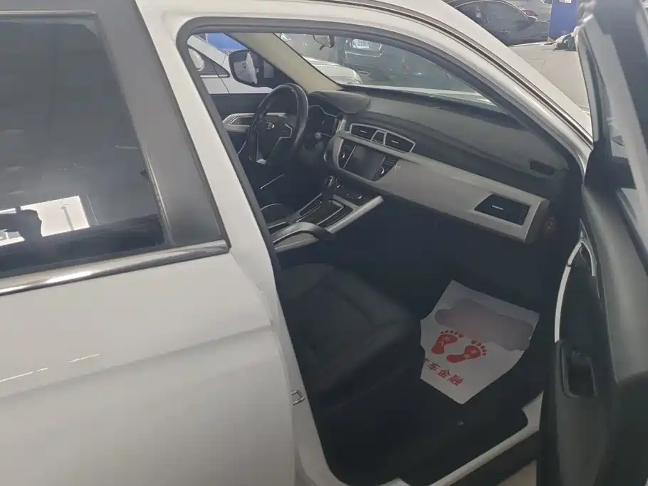 Geely Boyue — миниатюра 8