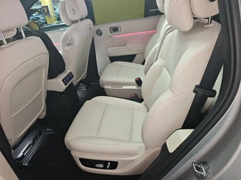 Li Auto Li L8 — миниатюра 17