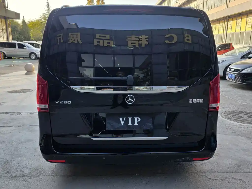 MERCEDES-BENZ V CLASS