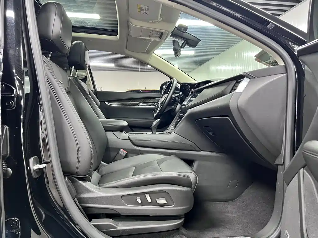 Cadillac XT5 — миниатюра 9