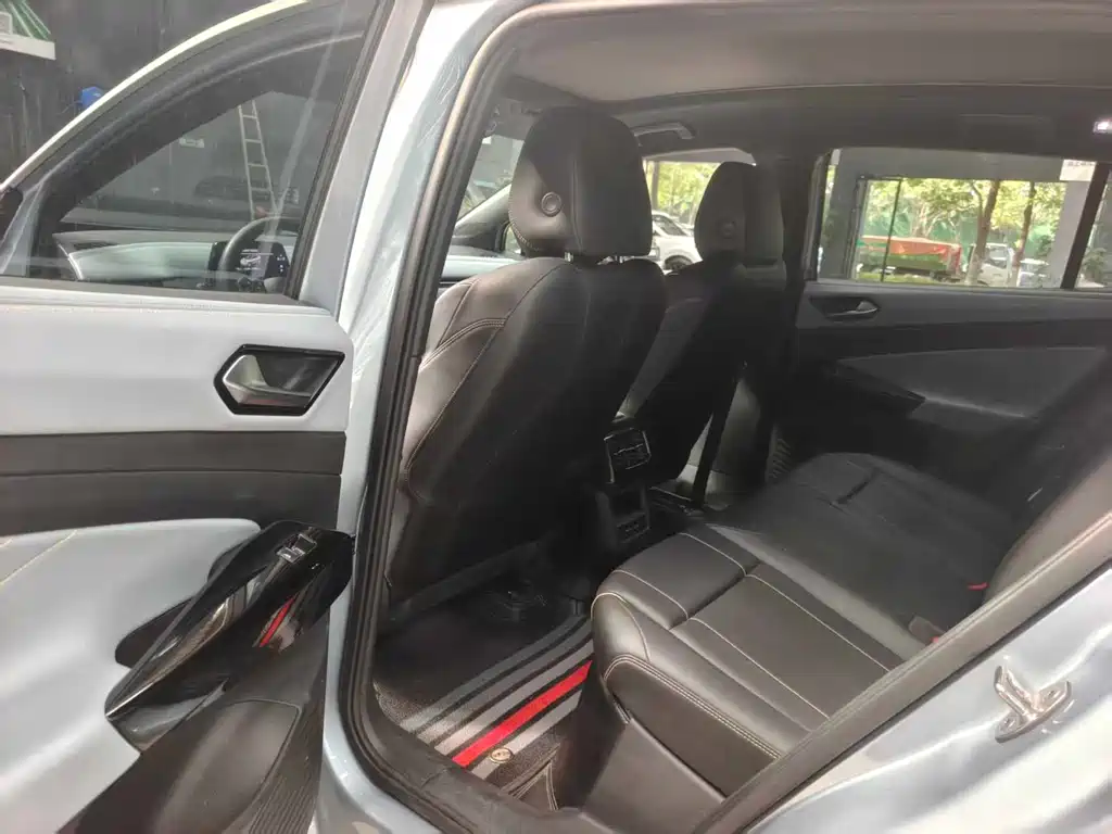 Volkswagen ID.4 X — миниатюра 8