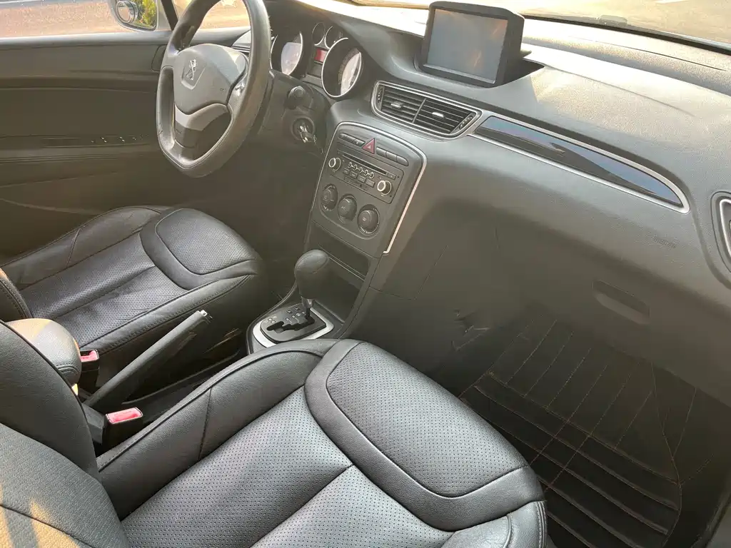 Peugeot 308 — миниатюра 7