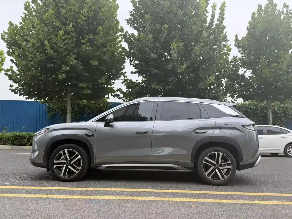 BYD L DM-i — миниатюра 9