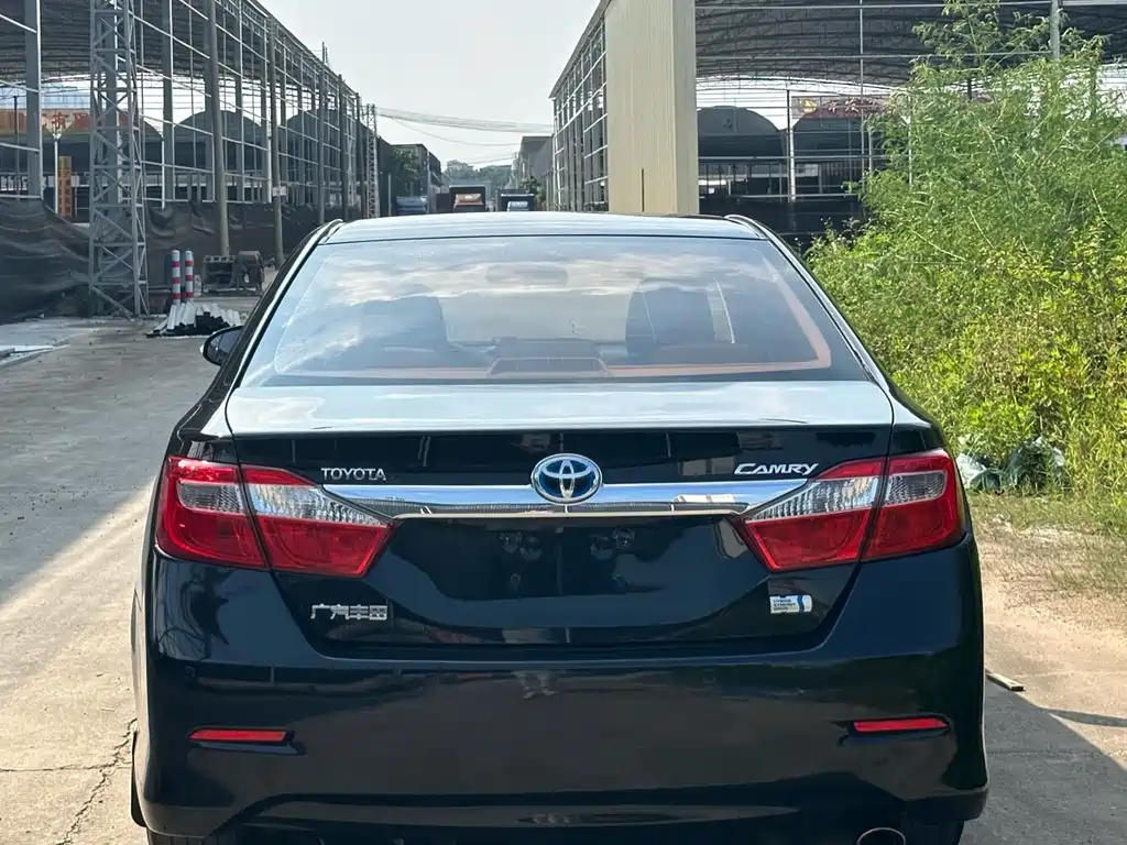Toyota Camry — миниатюра 12