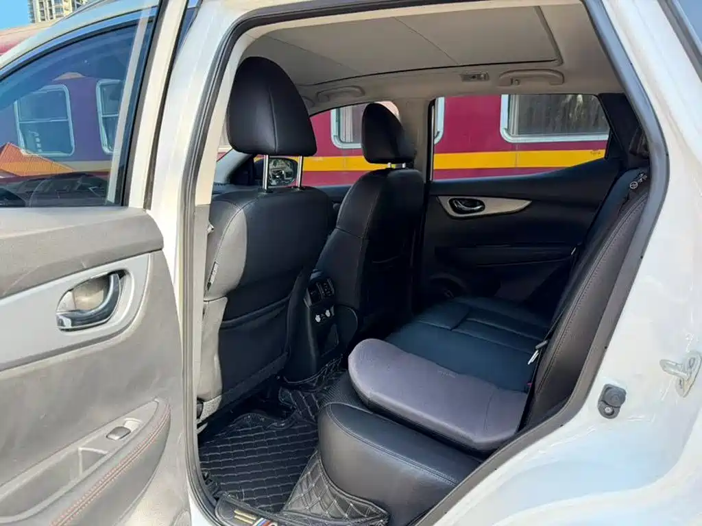 Nissan Qashqai — миниатюра 5