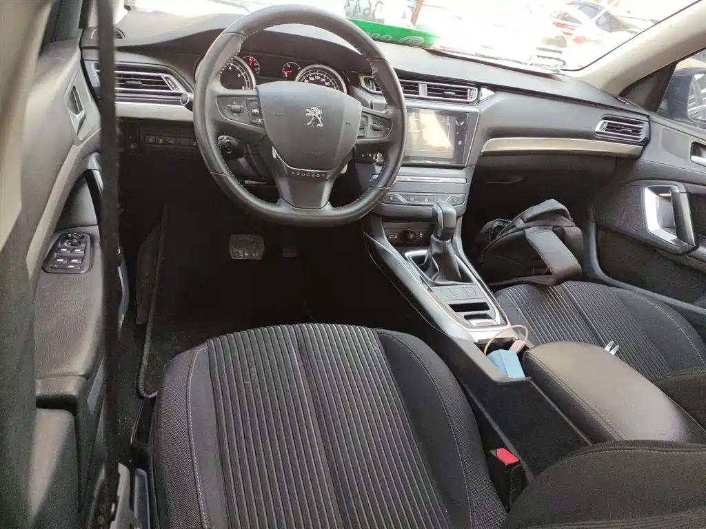 Peugeot 408 2014 1.8L AT Luxury