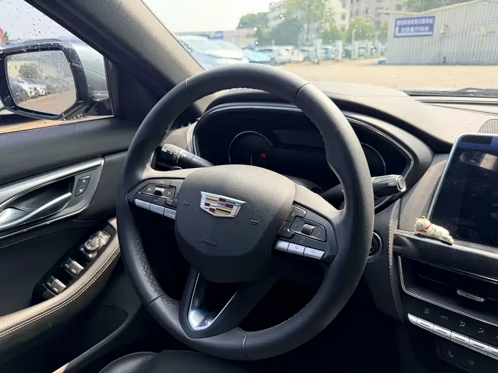 Cadillac CT5 — миниатюра 9