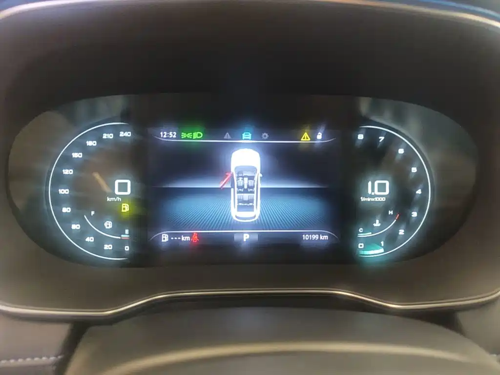 Roewe RX5 — миниатюра 12