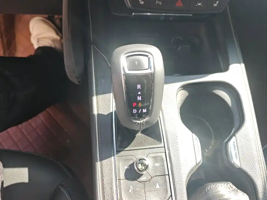 Cadillac XT4 — миниатюра 16