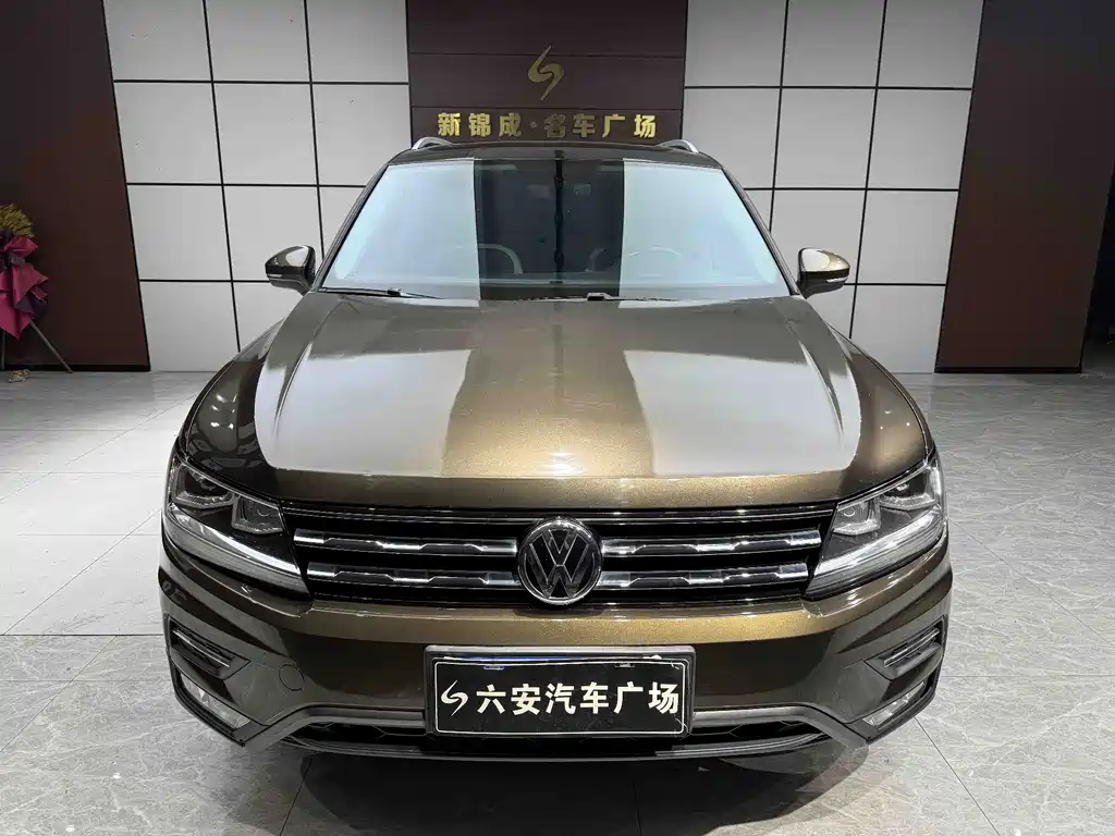Volkswagen Tiguan L — миниатюра 2