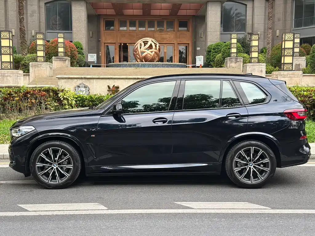 BMW X5 (Import) — миниатюра 7