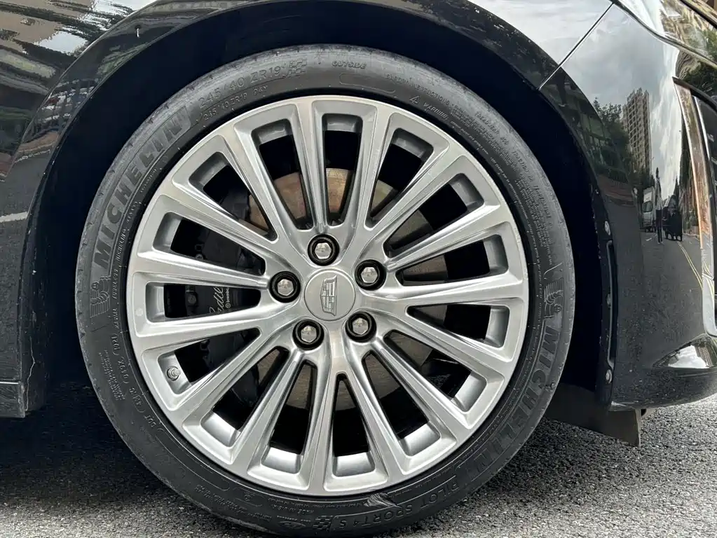 Cadillac CT5 — миниатюра 23