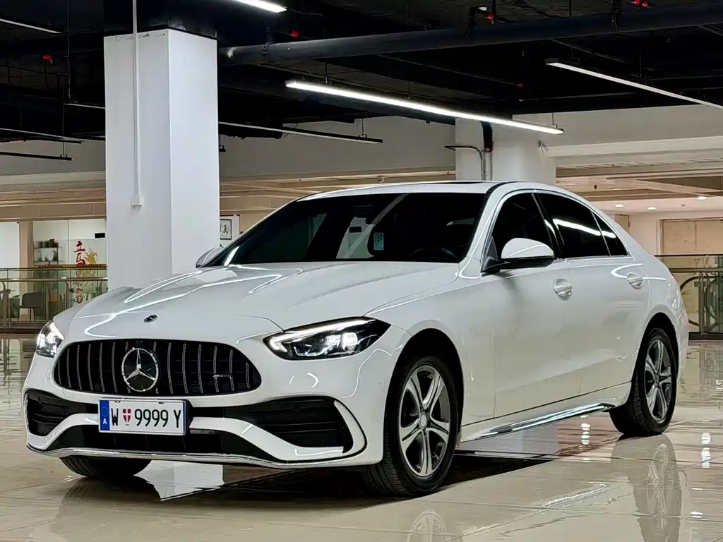 Mercedes-Benz C-Class — миниатюра 2
