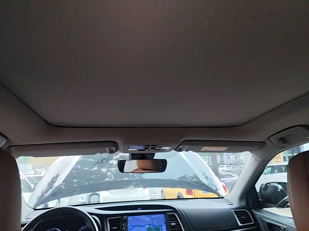 Toyota Highlander — миниатюра 18