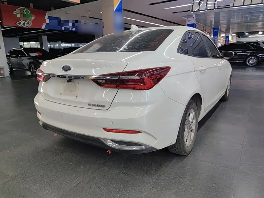 Ford Escort — миниатюра 7
