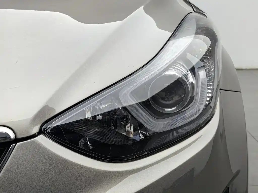 Hyundai Elantra Langdong — миниатюра 7