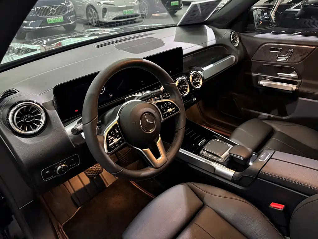Mercedes-Benz GLB — миниатюра 7