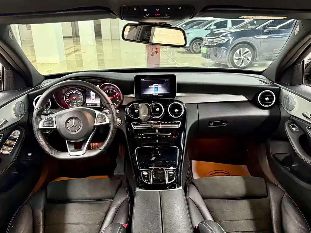 Mercedes-Benz C-Class — миниатюра 8
