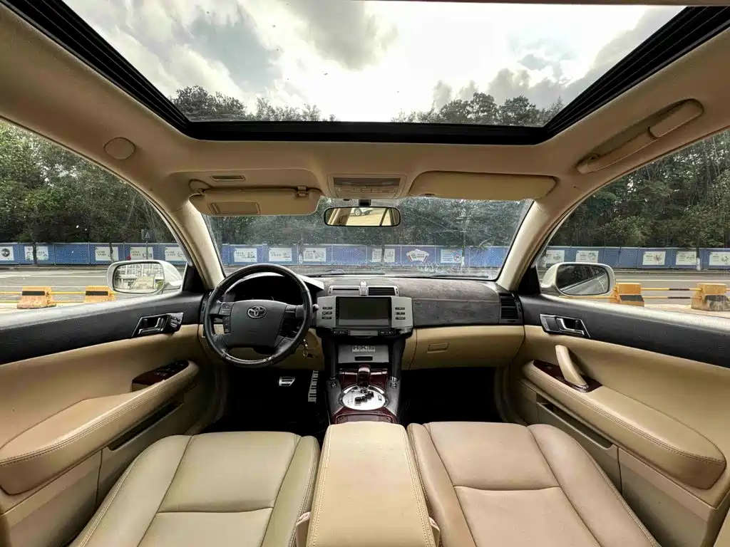 Toyota Reiz — миниатюра 10