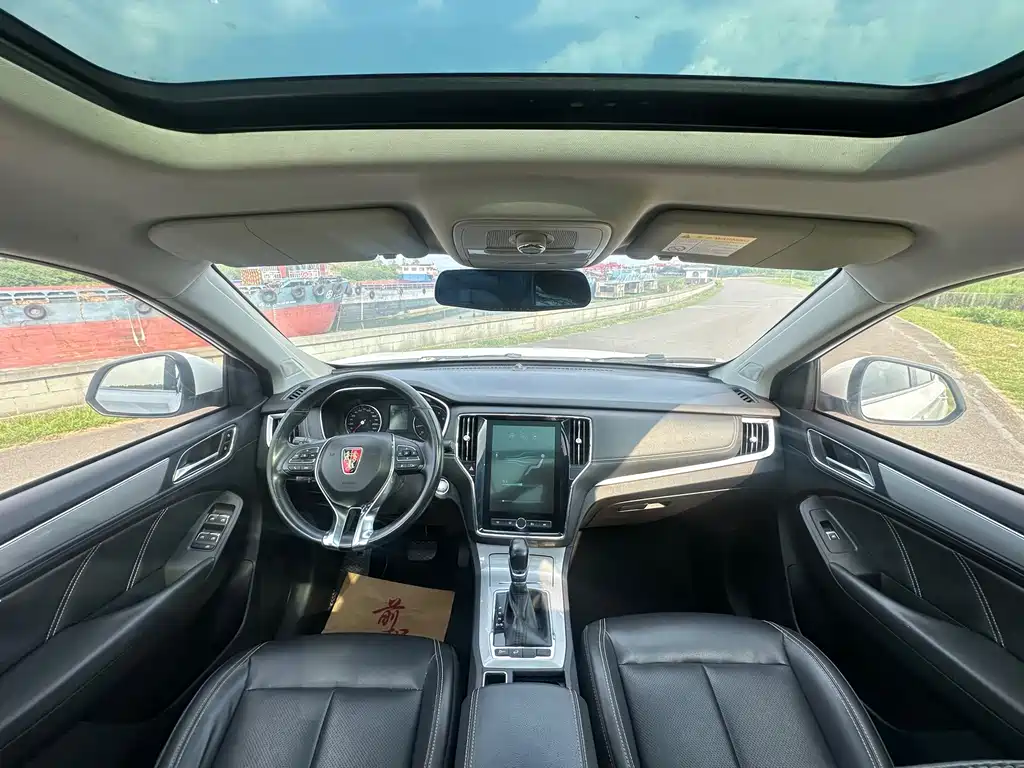 Roewe RX5 — миниатюра 6