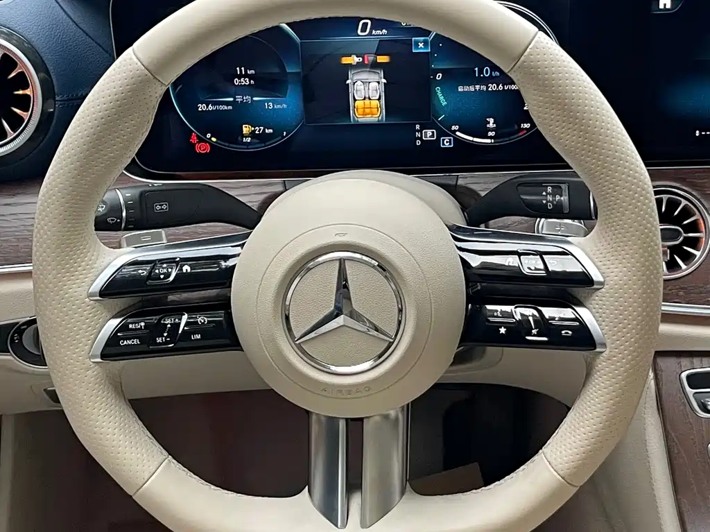 MERCEDES-BENZ E CLASS