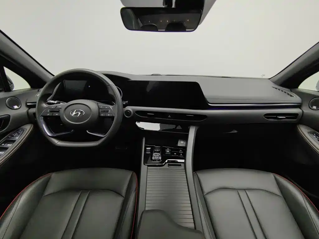 Hyundai Sonata — миниатюра 5