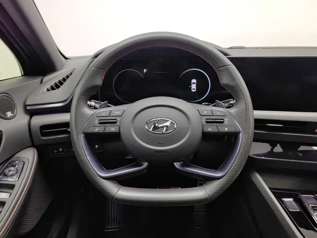Hyundai Sonata — миниатюра 11