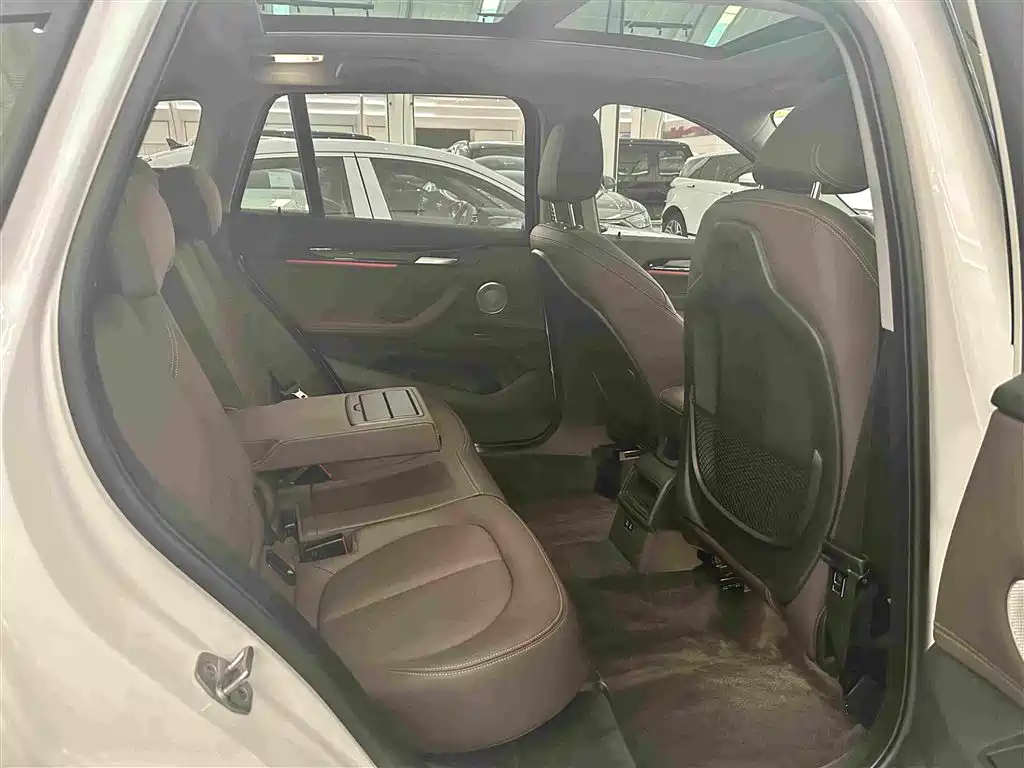 BMW X1 — миниатюра 15