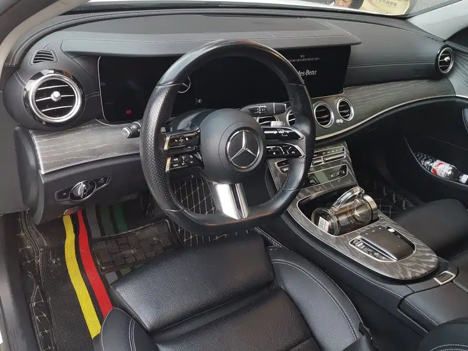 Mercedes-Benz E-Class — миниатюра 12