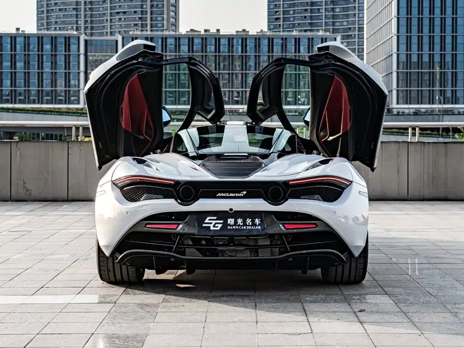 McLaren 720S — миниатюра 6