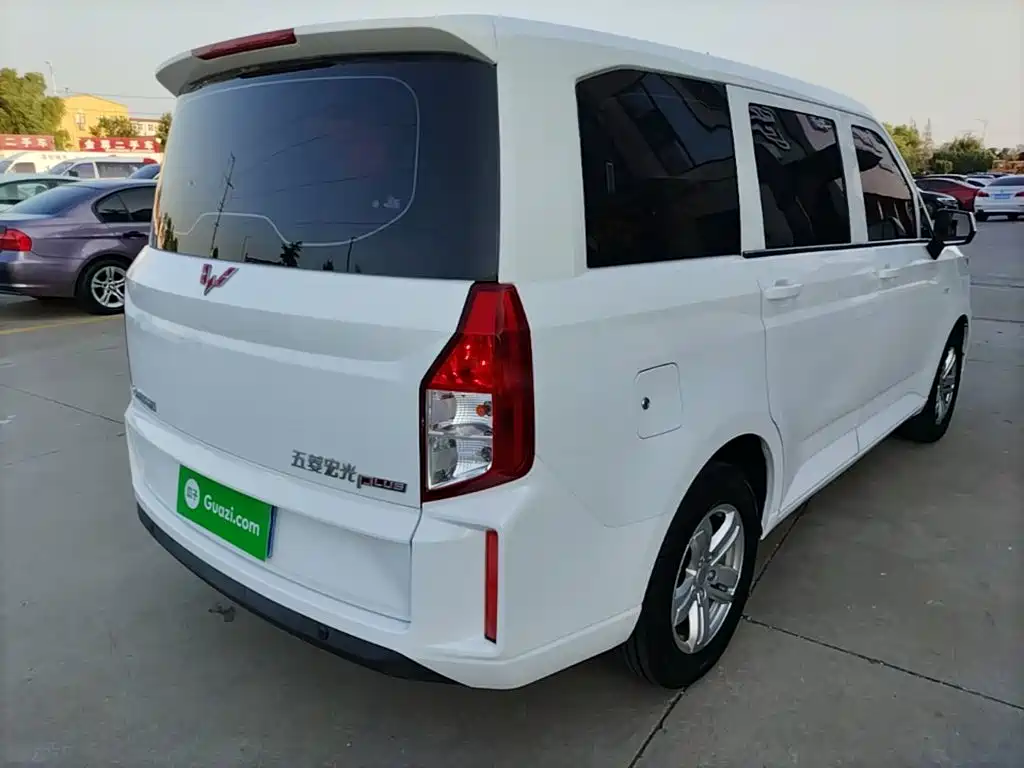 Wuling Hongguang PLUS — миниатюра 7