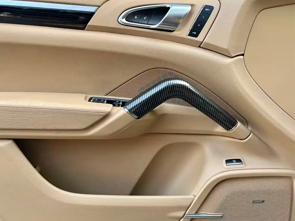 PORSCHE CAYENNE NEW ENERGY