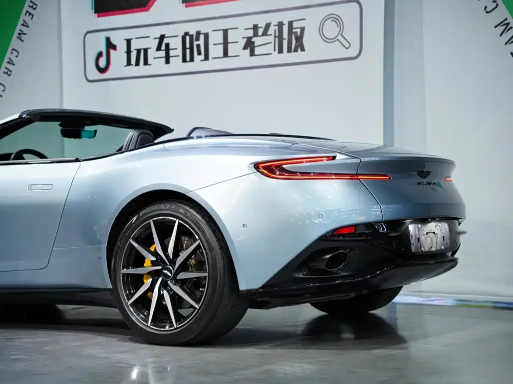 Aston Martin DB11 — миниатюра 41