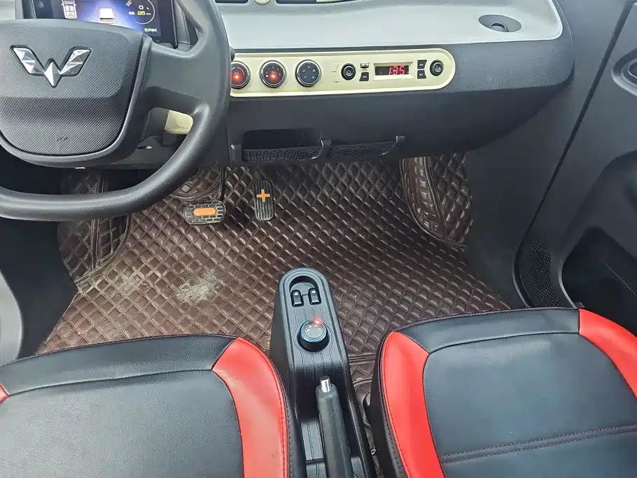 Wuling MINIEV — миниатюра 16