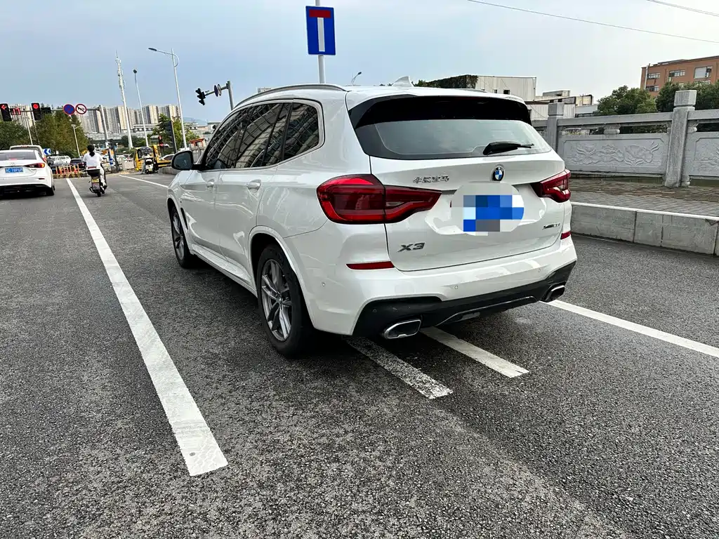 BMW X3 — миниатюра 10