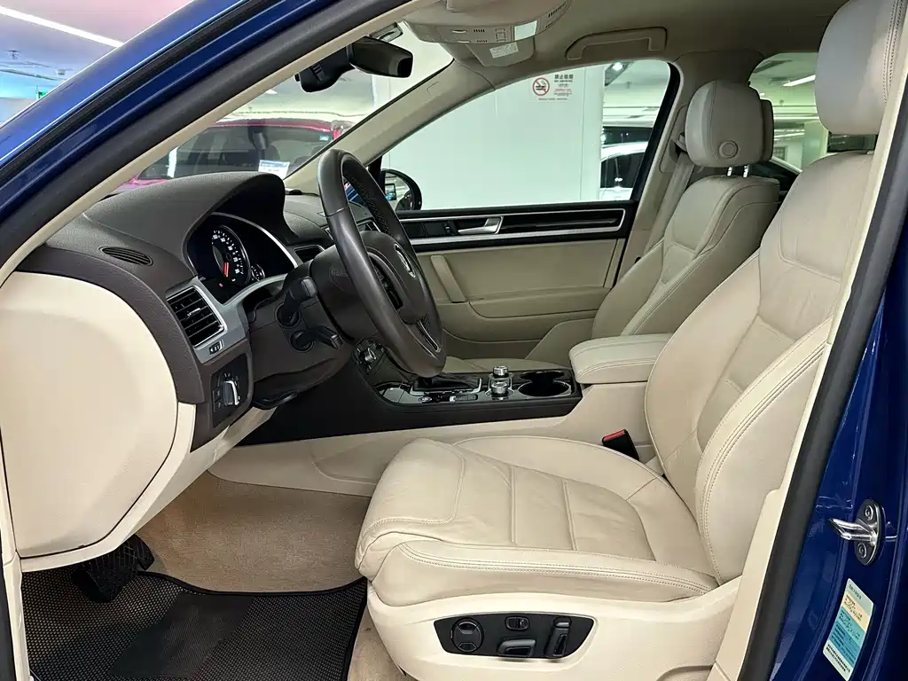 Volkswagen Touareg — миниатюра 10