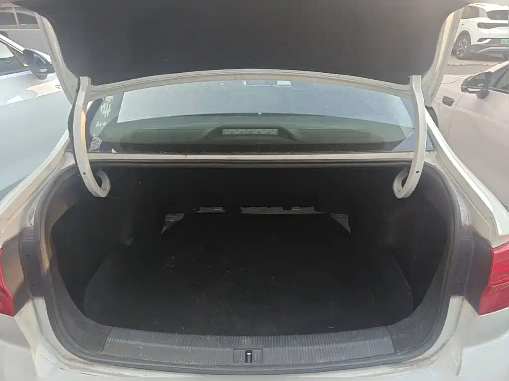 Volkswagen Bora — миниатюра 24