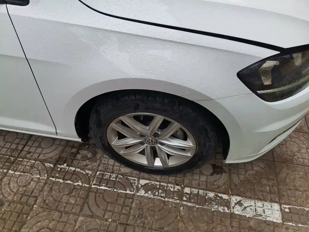 Volkswagen Golf — миниатюра 24