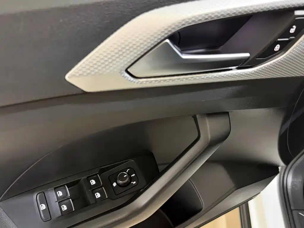 VOLKSWAGEN EXPLORING THE SHADOW