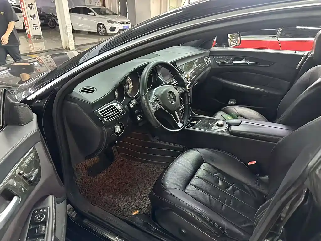 Mercedes-Benz CLS — миниатюра 4