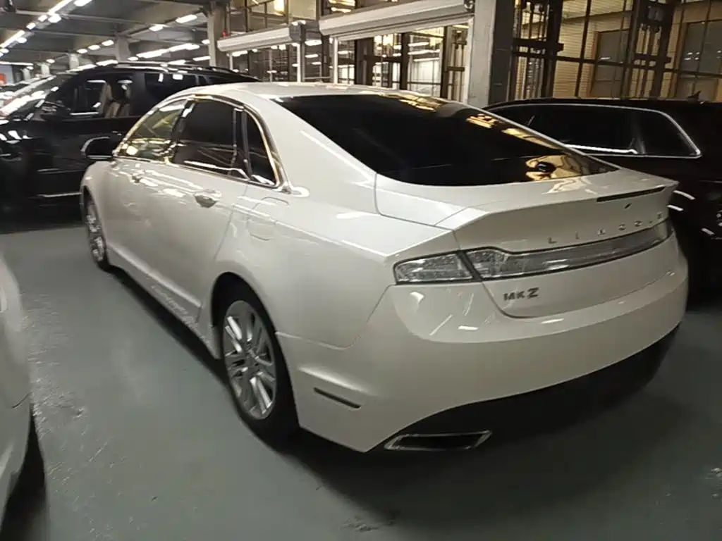Lincoln MKZ — миниатюра 5